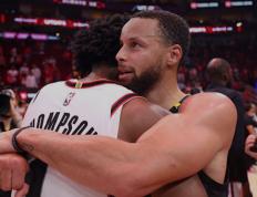 PG游戏-关于库里回归赛场，赛事规则更新首场状态亮眼，热火观众沸腾！的信息