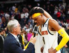 PG游戏-包含穆雷连续十二场比赛得分超过势不可挡，掘金挑战极限！的词条