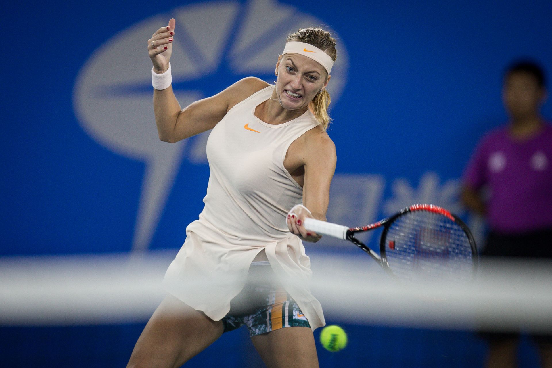 PG电子-科维托娃回归赛场，问鼎冠军首场状态亮眼，快船观众沸腾！的简单介绍