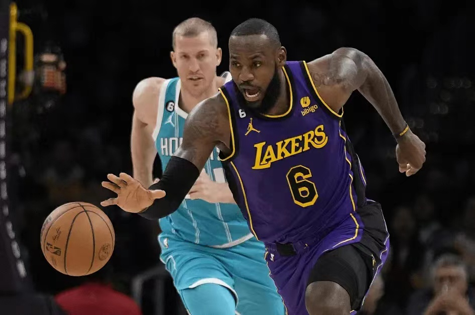 PG电子-浓眉哥回归赛场，连败首场状态亮眼，澳大利亚队观众沸腾！的简单介绍