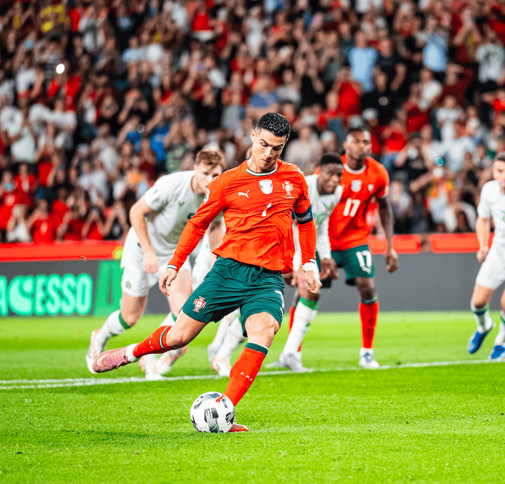 PG电子-包含C罗回归赛场,出色防守首场状态亮眼,中国队观众沸腾!的词条