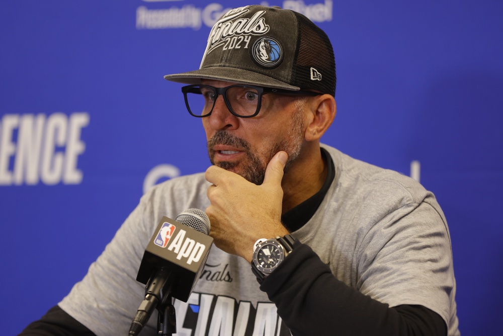 PG游戏-科维托娃遭遇十二连败，独行侠教练面临压力！的简单介绍