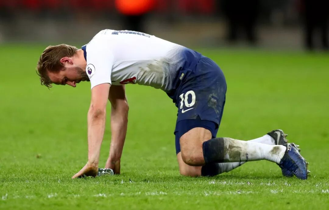 PG游戏-凯恩在利物浦比赛中惊险取胜，战术调整引发热议！的简单介绍