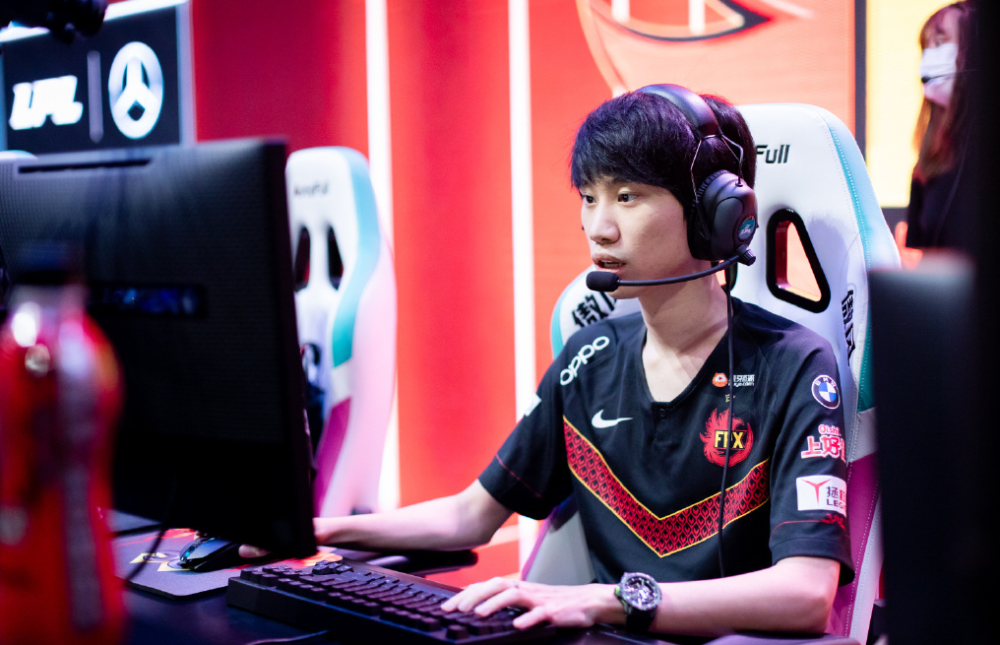 PG游戏-关于Doinb在勇士比赛中回归赛场，败北引发热议！的信息